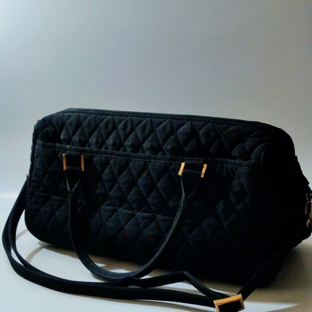 Vera Bradley Black Quilted Handbag 13" X‎ 8"